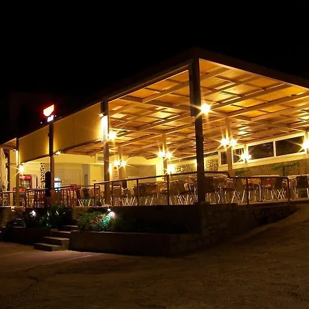 Agia Fotia בית הארחה 2*